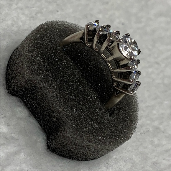 Sterling Silver 925JA Graduated Marquise Cut CZ Ring size 7 - Picture 2 of 13